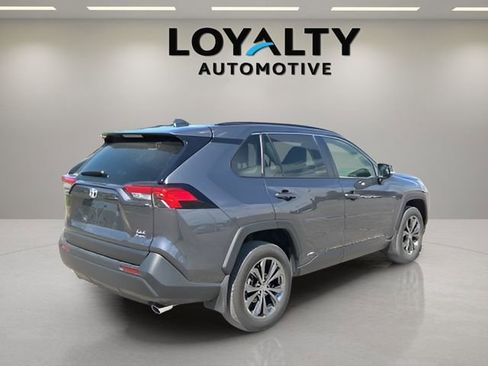 Used 2025 Toyota RAV4 XLE Premium w/ Weather Package image 5