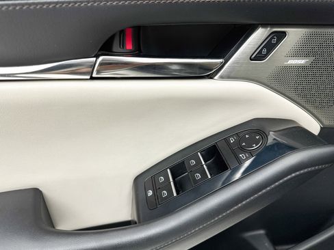 Used 2019 MAZDA MAZDA3 Hatchback w/ Preferred Package image 36