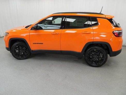 New 2026 Jeep Compass Latitude image 14