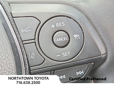 Used 2021 Toyota RAV4 SE w/ Weather & Moonroof Package image 23