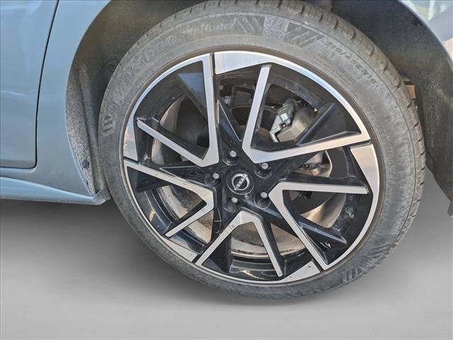 Used 2025 Nissan Sentra SR FWD image 11