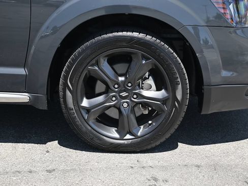 Used 2018 Dodge Journey Crossroad FWD image 12