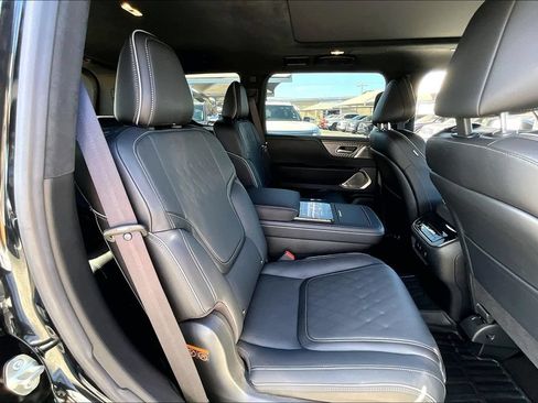 Certified 2026 INFINITI QX80 Autograph w/ Premium Cargo Package AWD/4WD image 38