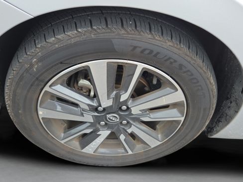 Used 2024 Nissan Versa S w/ S Plus Package FWD image 28