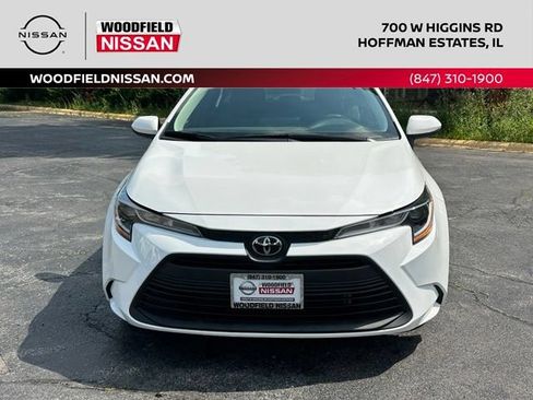 Used 2024 Toyota Corolla LE FWD image 2