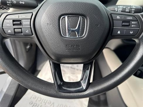 Used 2023 Honda HR-V LX image 11