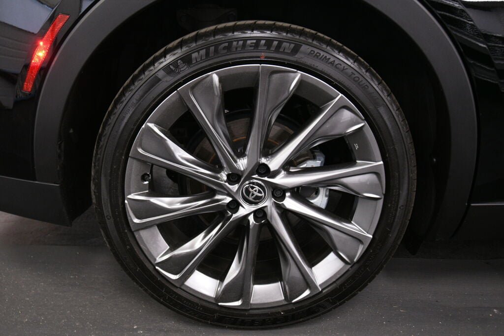 Used 2026 Toyota Crown w/ Advanced Technology Package AWD/4WD image 31