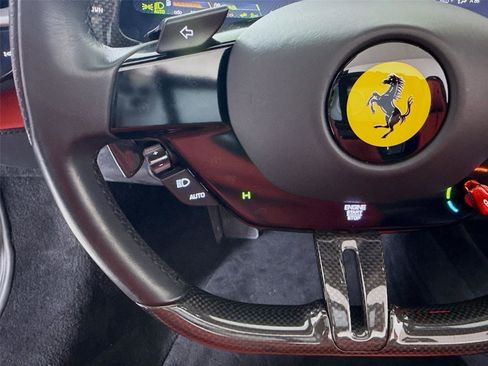 Used 2022 Ferrari SF90 Spider image 23