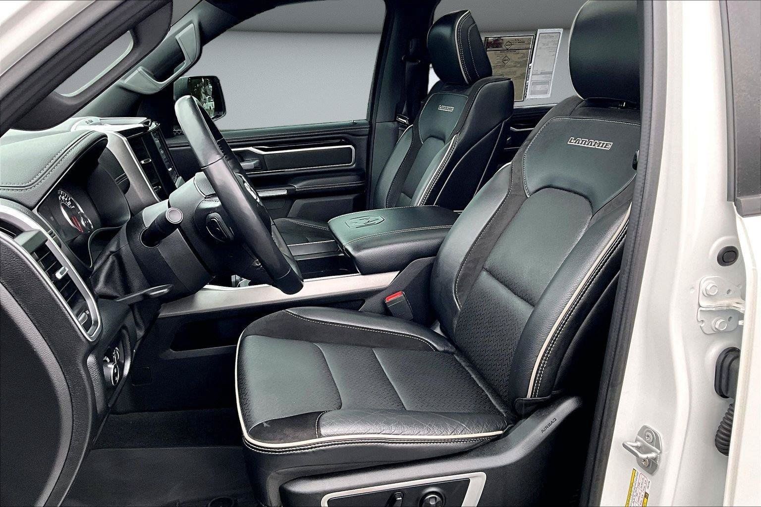 Used 2020 RAM 1500 Laramie w/ Sport Appearance Package AWD/4WD image 23