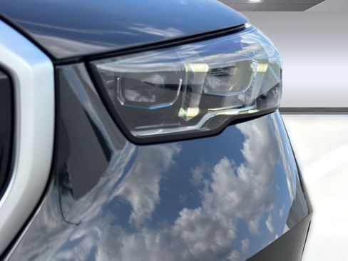 New 2027 BMW i5 eDrive40 w/ Premium Package RWD image 8