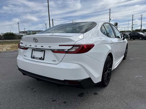 Used 2025 Toyota Camry SE w/ Multimedia Upgrade Package FWD image 6