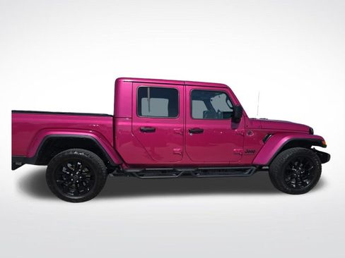 Used 2024 Jeep Gladiator Sport AWD/4WD image 10