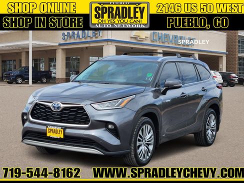 Used 2021 Toyota Highlander Platinum AWD/4WD image 1