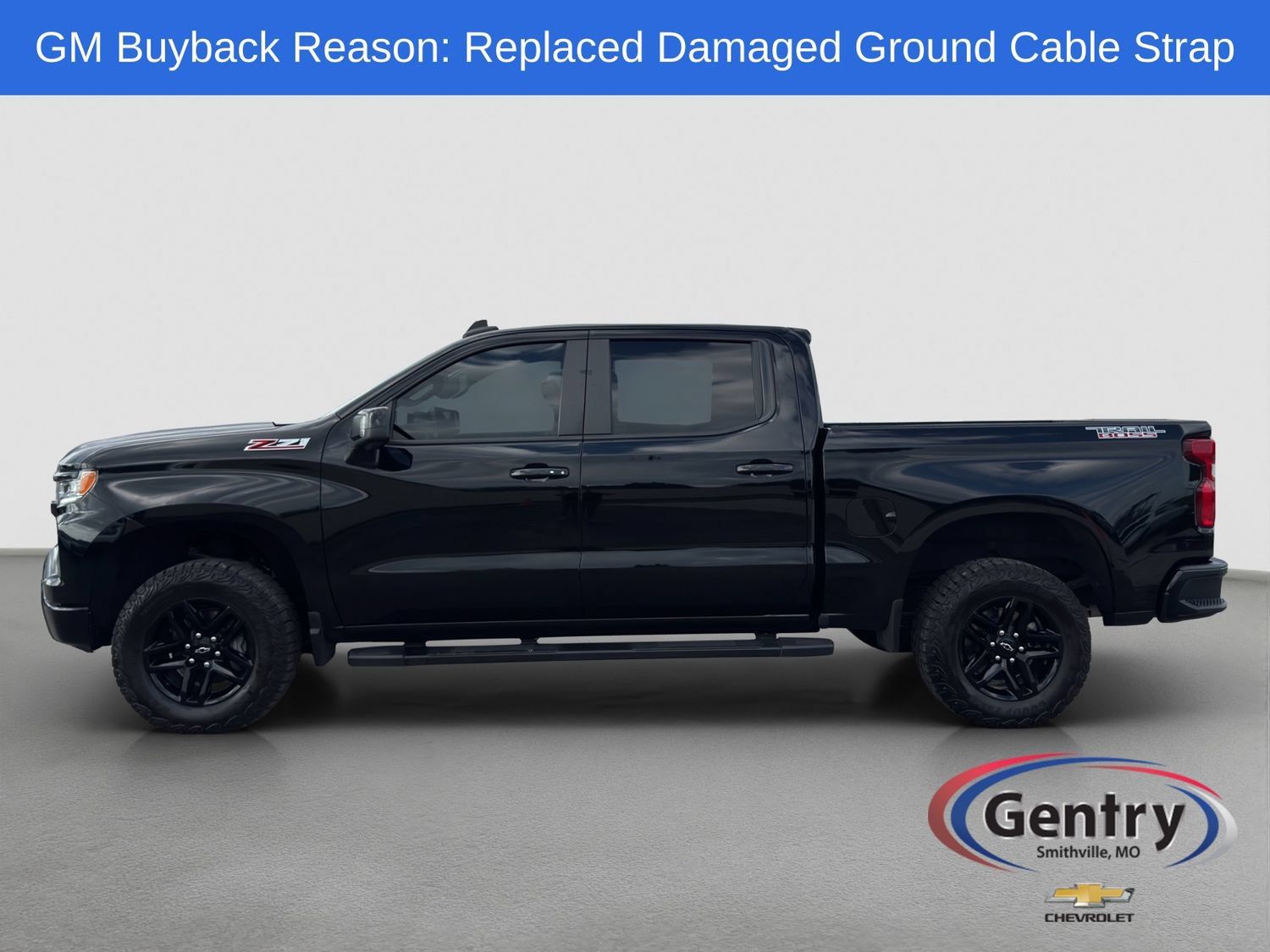 Used 2024 Chevrolet Silverado 1500 LT Trail Boss w/ LT Trail Boss Premium Package AWD/4WD image 3