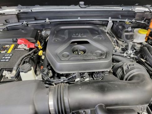 Used 2024 Jeep Wrangler Unlimited Sahara w/ Dual Top Group AWD/4WD image 33
