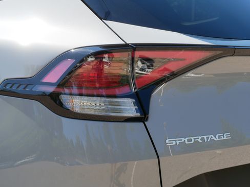 Used 2023 Kia Sportage X-Line w/ X-Line Premium Package AWD/4WD image 17