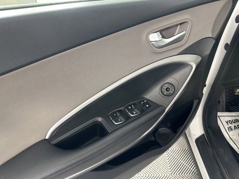 Used 2017 Hyundai Santa Fe Sport image 21