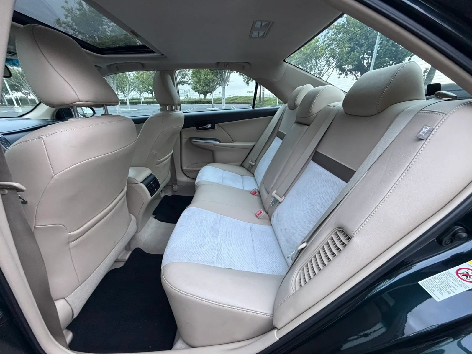 Used 2012 Toyota Camry XLE w/ Leather Pkg FWD image 10