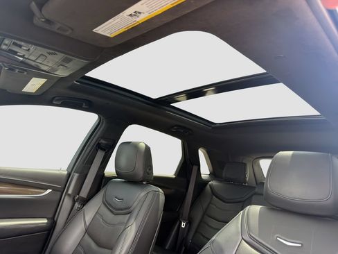 Used 2019 Cadillac XT5 Platinum AWD/4WD image 24