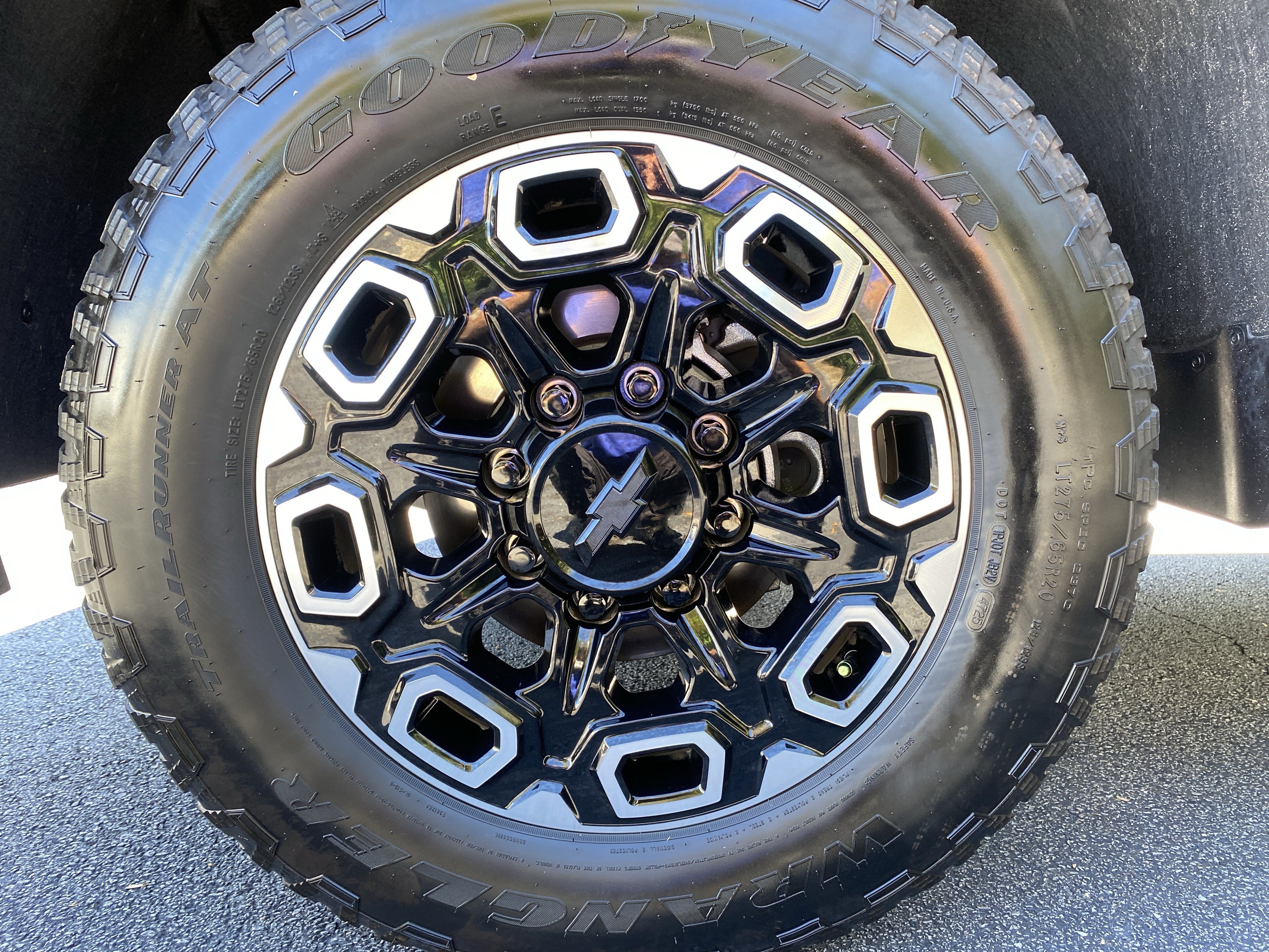 Used 2026 Chevrolet Silverado 2500 High Country w/ High Country Premium Package AWD/4WD image 63