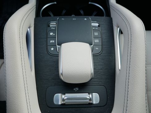 Used 2022 Mercedes-Benz GLS 450 4MATIC image 30