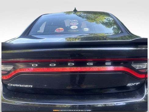 Used 2016 Dodge Charger SXT RWD image 41