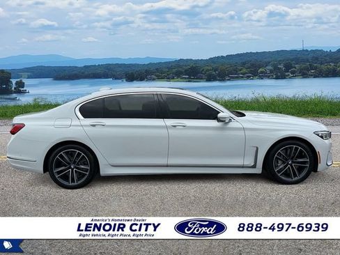 Used 2020 BMW 750i xDrive w/ Cold Weather Package AWD/4WD image 2