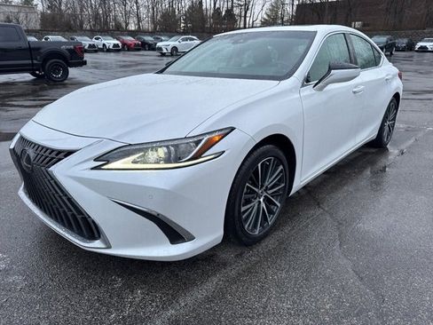Certified 2023 Lexus ES 300h w/ Premium Package image 7