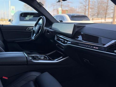 Used 2024 BMW X5 sDrive40i w/ Parking Assistance Package image 32