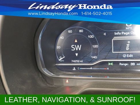 Used 2023 GMC Yukon SLT AWD/4WD image 13