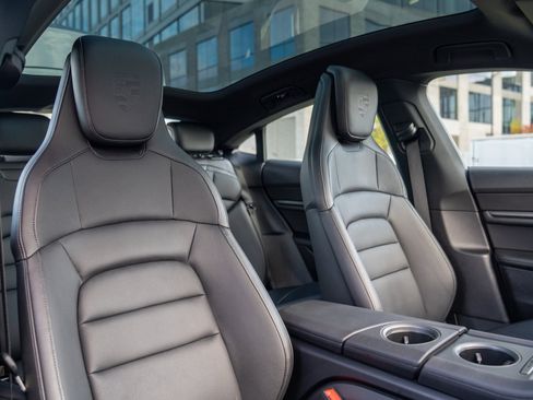 Certified 2025 Porsche Taycan AWD/4WD image 25