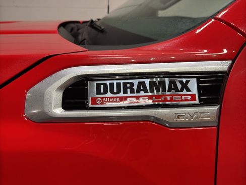 Used 2023 GMC Sierra 3500 SLT w/ SLT Convenience Package image 10