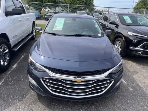 Used 2022 Chevrolet Malibu LT FWD image 2