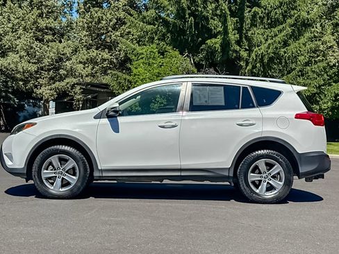Used 2015 Toyota RAV4 XLE AWD/4WD image 8