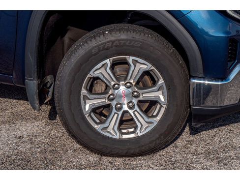 Used 2023 GMC Sierra 1500 SLE w/ X31 Off-Road Package image 29