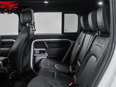 Used 2023 Land Rover Defender 130 SE AWD/4WD image 43