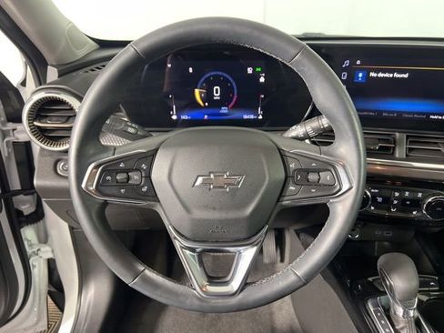 Used 2025 Chevrolet Trax ACTIV w/ Driver Confidence Package image 14