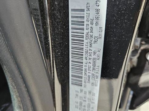 Used 2019 RAM 1500 Laramie w/ Sport Appearance Package AWD/4WD image 27