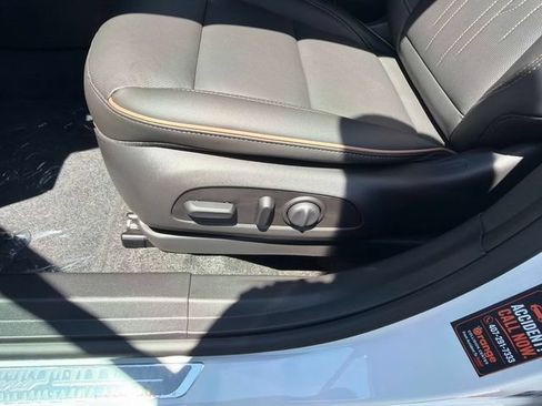 New 2026 Buick Envista Preferred FWD image 19