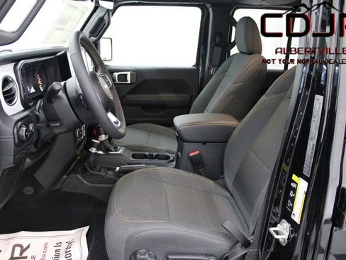 Used 2024 Jeep Wrangler Sahara w/ Technology Group image 11