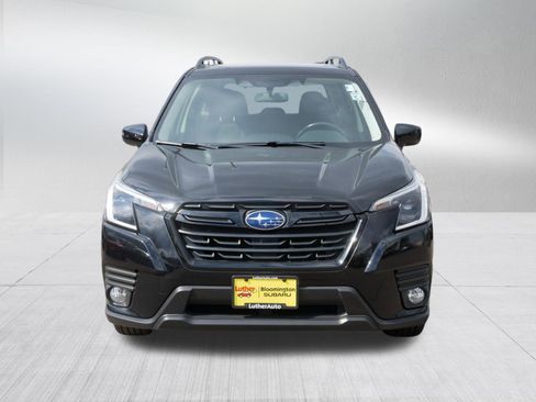 Used 2023 Subaru Forester Premium AWD/4WD image 2
