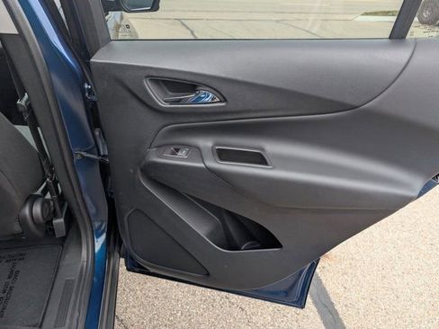 Used 2020 Chevrolet Equinox LT w/ Driver Convenience Package image 8