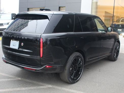 New 2026 Land Rover Range Rover Long Wheelbase SE image 2