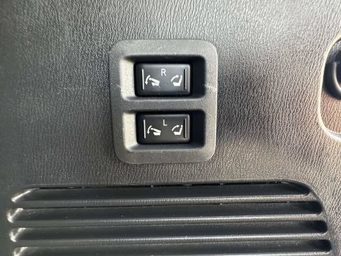 Used 2018 Nissan Armada SL w/ Premium Package AWD/4WD image 23