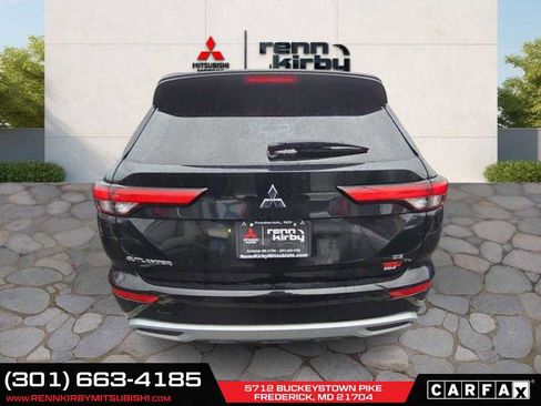 Used 2024 Mitsubishi Outlander SE image 16