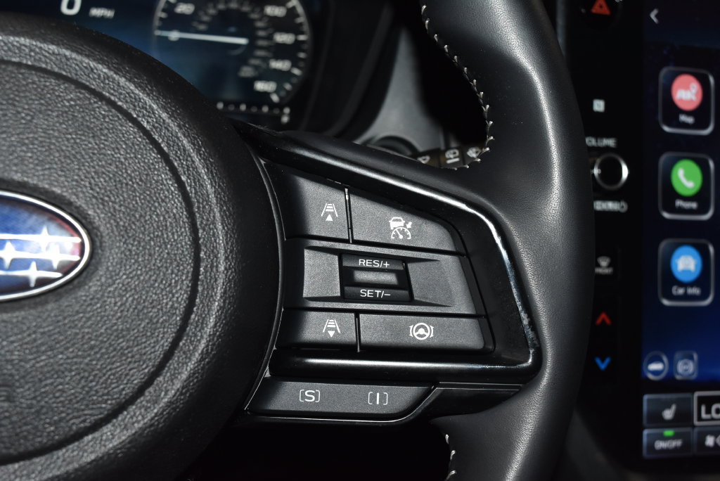 Used 2025 Subaru Forester Premium AWD/4WD image 9