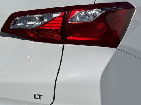 Used 2019 Chevrolet Equinox LT image 34