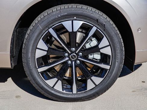 New 2026 Volvo XC60 T8 Plus w/ Protection Package Premier AWD/4WD image 9