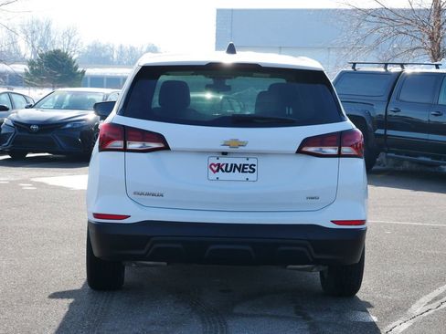 Used 2023 Chevrolet Equinox LS w/ LS Convenience Package AWD/4WD image 9