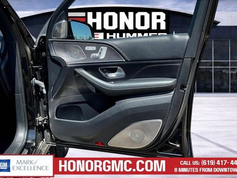 Used 2021 Mercedes-Benz GLS 580 4MATIC image 29